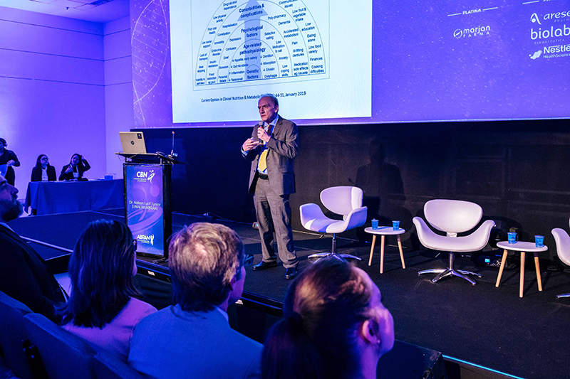 Nutrição Médica: Desafios e Estratégias para os Idosos