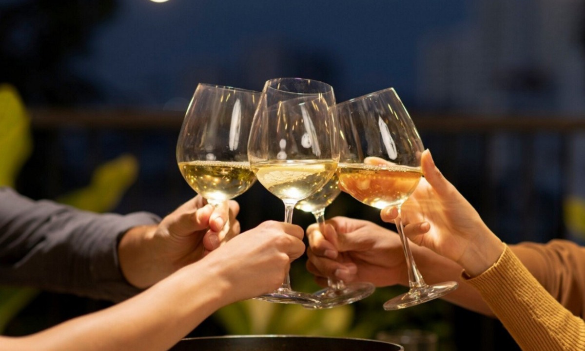 Janeiro Seco: os efeitos do álcool na desidratação, no sono e na enxaqueca