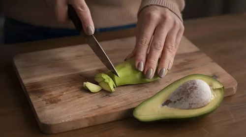 Faz Mal Comer Abacate à Noite? 