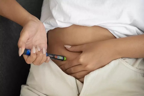 Faz mal usar Mounjaro e beber? 