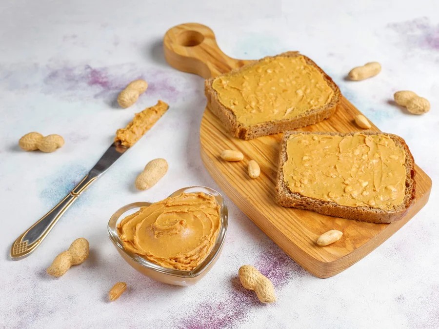 Pasta de amendoim: veja quatro benefícios do alimento