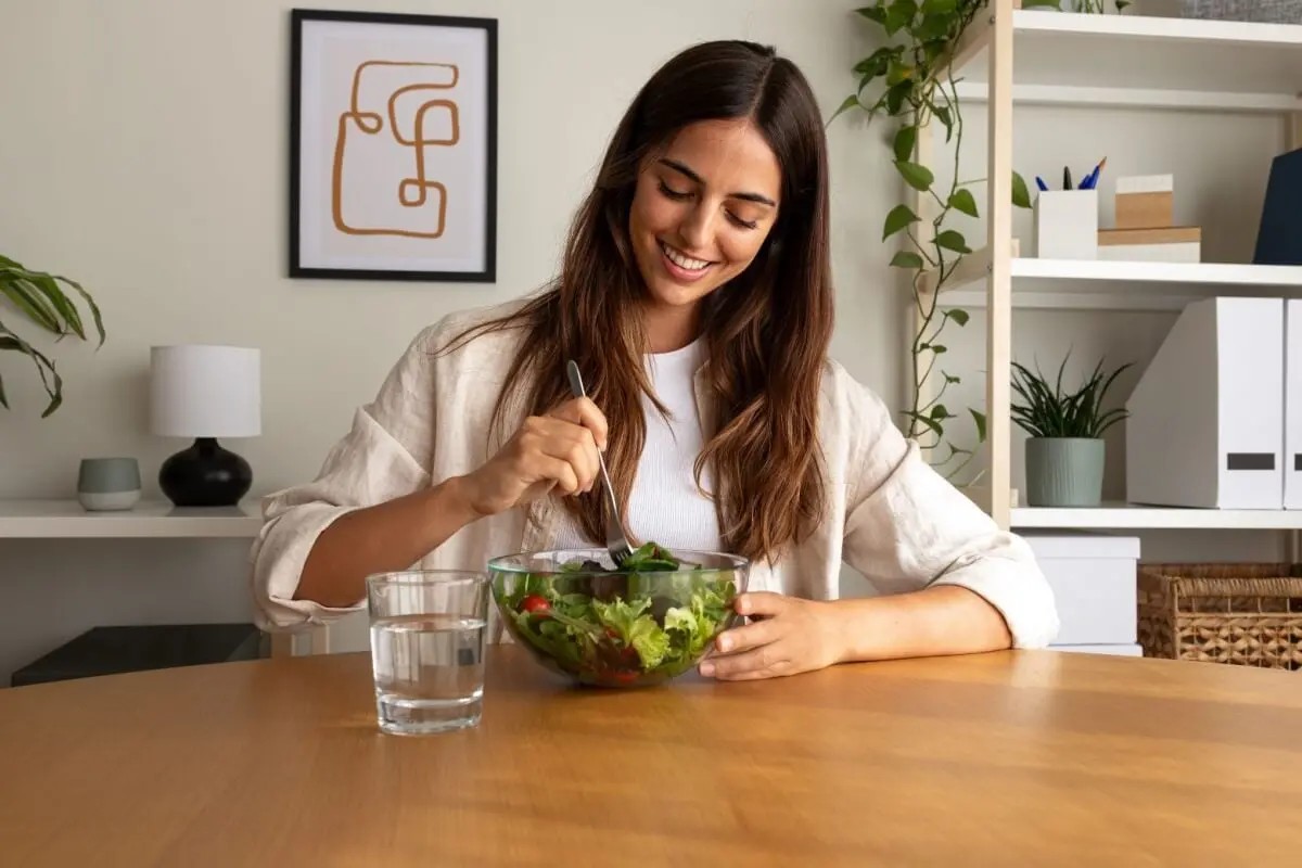 Dieta low carb ajuda a emagrecer mais rápido? Veja os benefícios e os cuidados