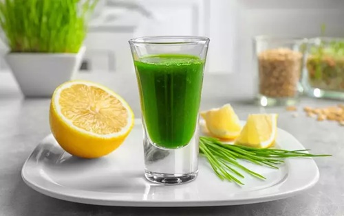 Shots Matinais Realmente Emagrecem? Nutróloga comenta os benefícios  